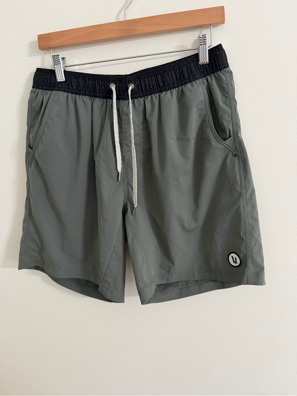 Bundle of 4 Vouri Men's Kore Short Size L Gary, dark gray, blue, dark blue